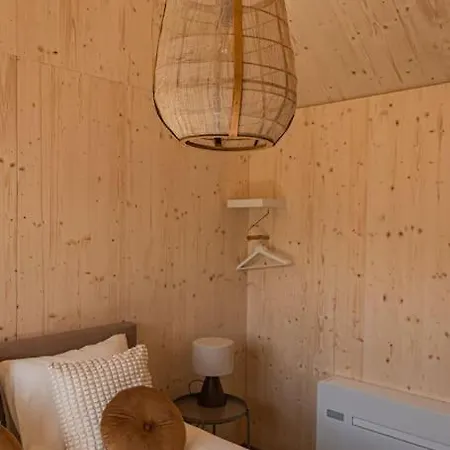 Holiday home Tinyhouse Dille Met Hottub Meerssen