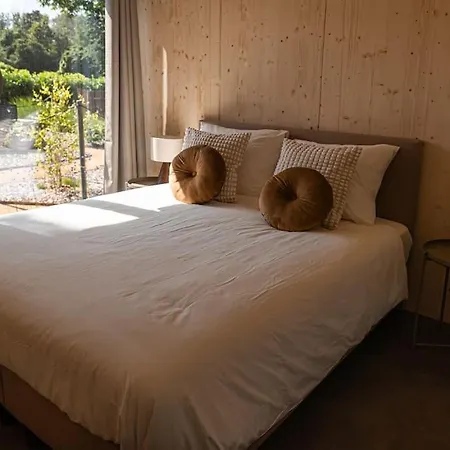 Holiday home Tinyhouse Dille Met Hottub