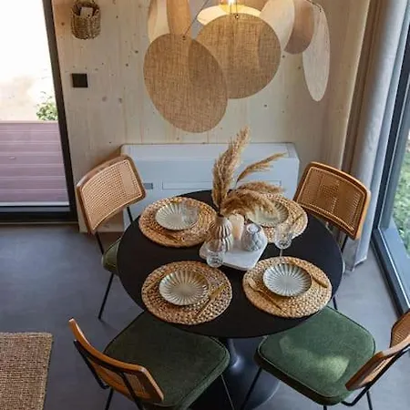 Tinyhouse Dille Met Hottub * Meerssen