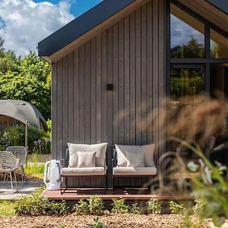 Holiday home Tinyhouse Dille Met Hottub Meerssen